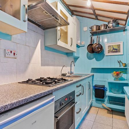 Parea Living - Cosy 1-Bed Artistic Flat At Newington Green London Exteriör bild